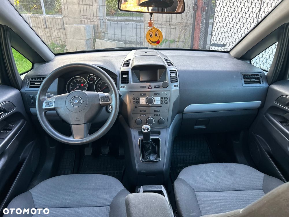 Opel Zafira 1.8 Cosmo - 14