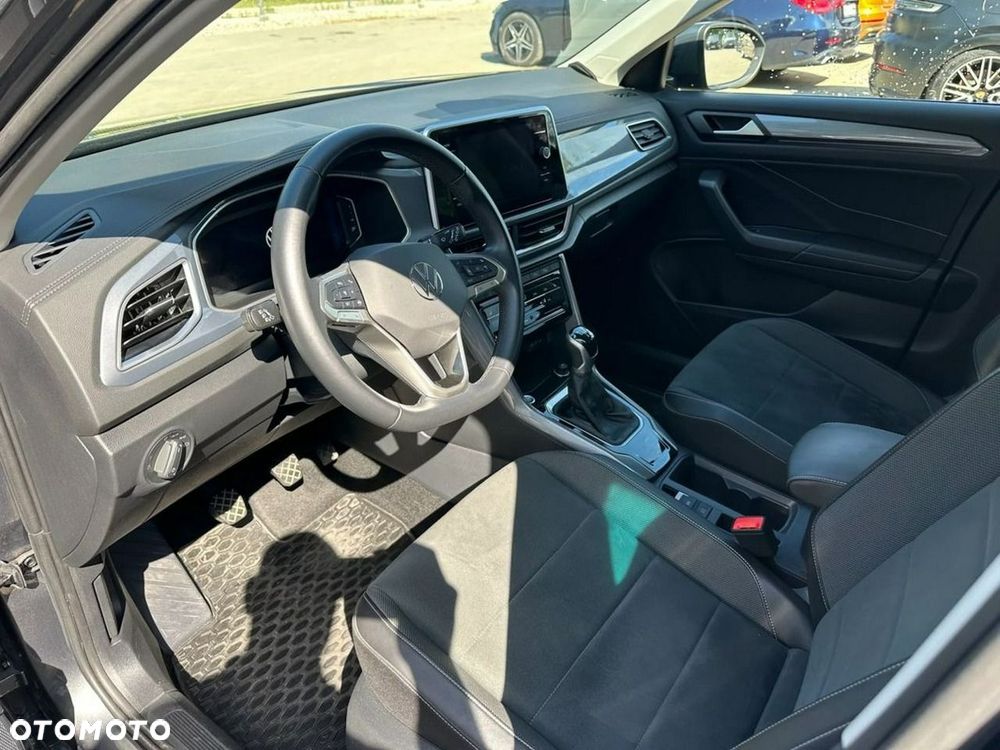 Volkswagen T-Roc - 12