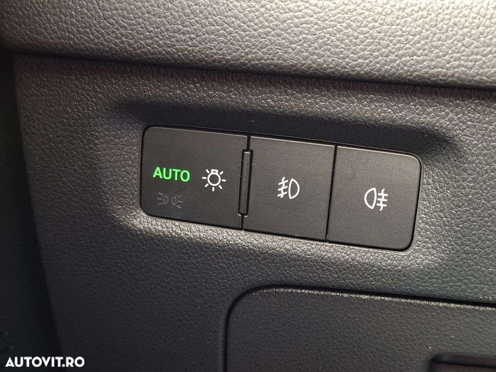 Skoda Octavia 2.0 TDI DSG Style - 35