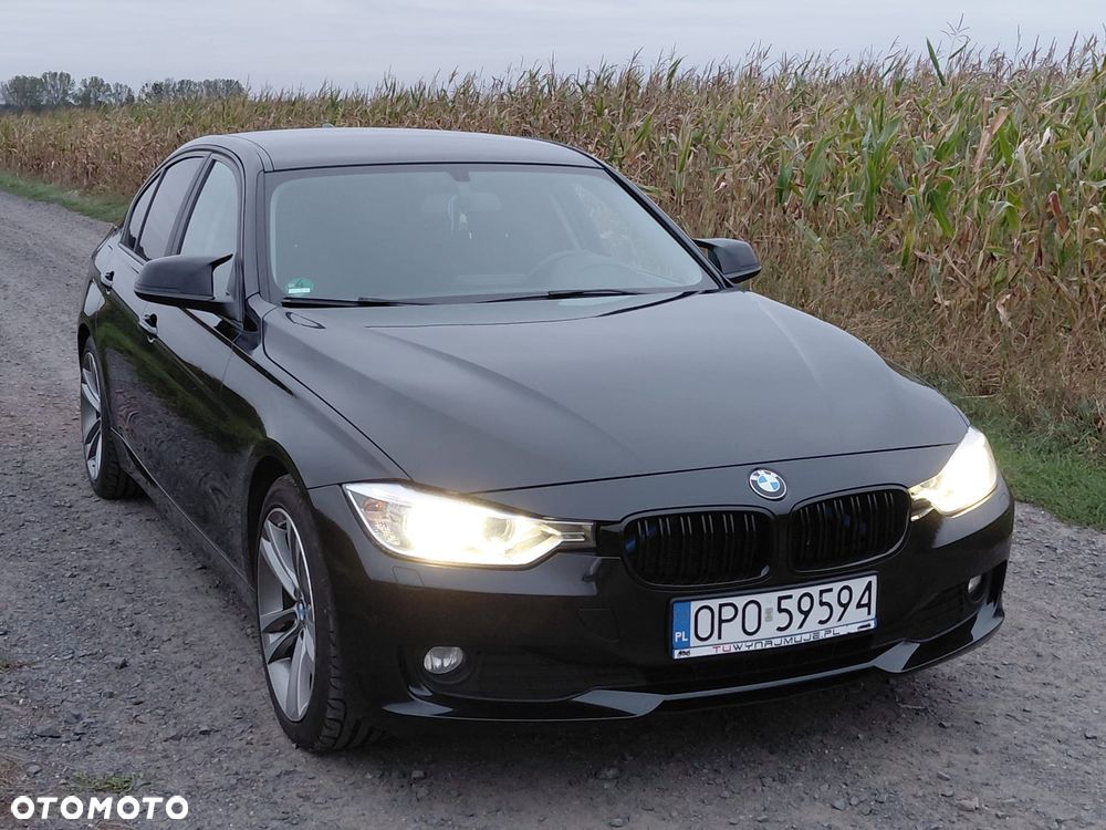 BMW Seria 3 318d Sport Line - 14