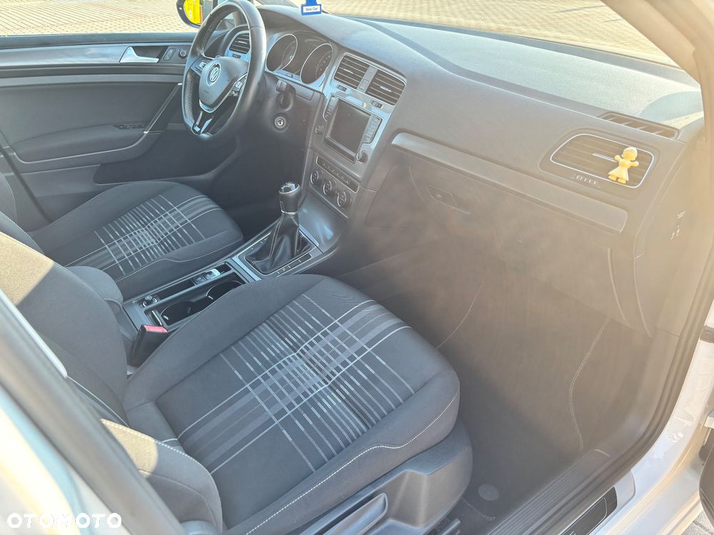 Volkswagen Golf 1.6 TDI BlueMotion Technology Lounge - 9