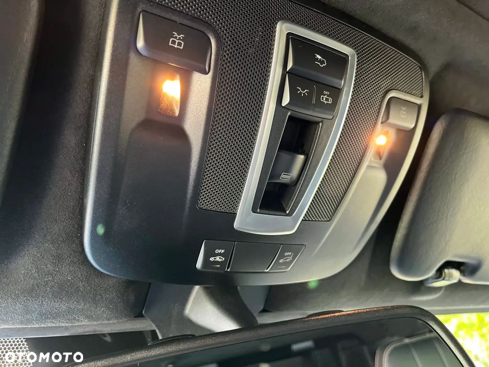 Mercedes-Benz Klasa G 63 AMG AMG SPEEDSHIFT 7G-TRONIC - 30