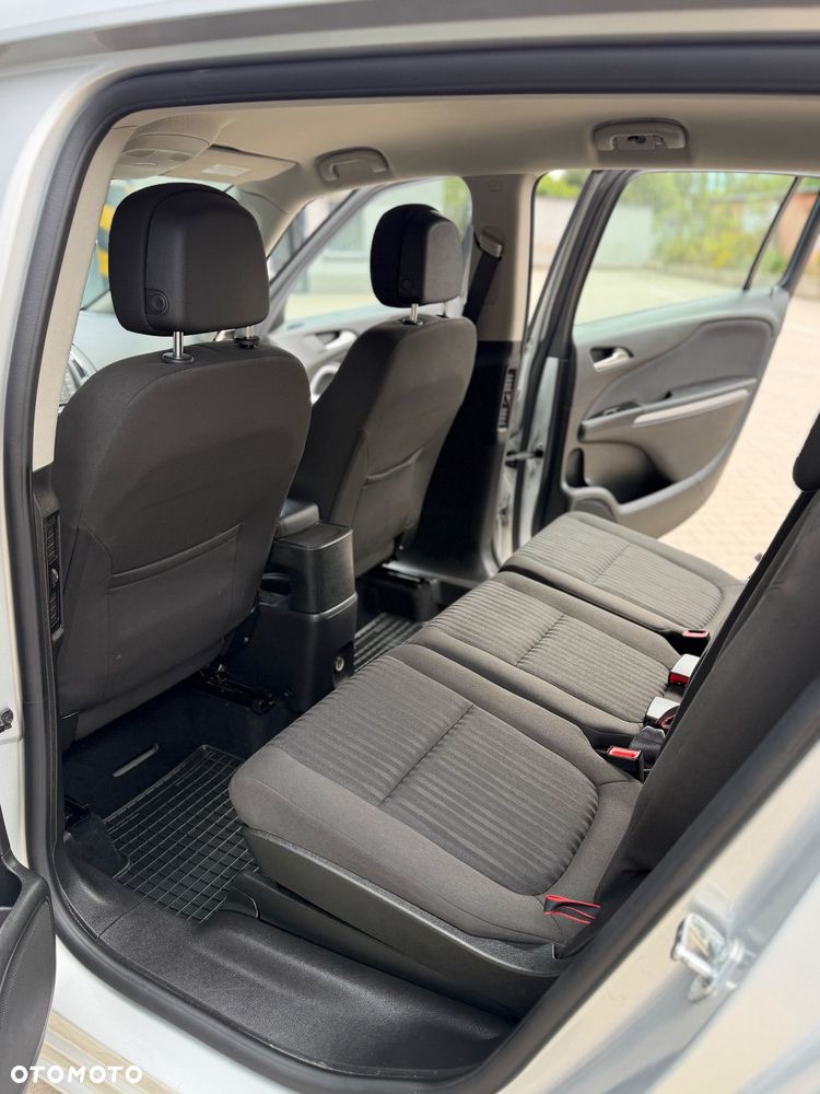 Opel Zafira Tourer 1.4 Turbo Business Innovation - 25