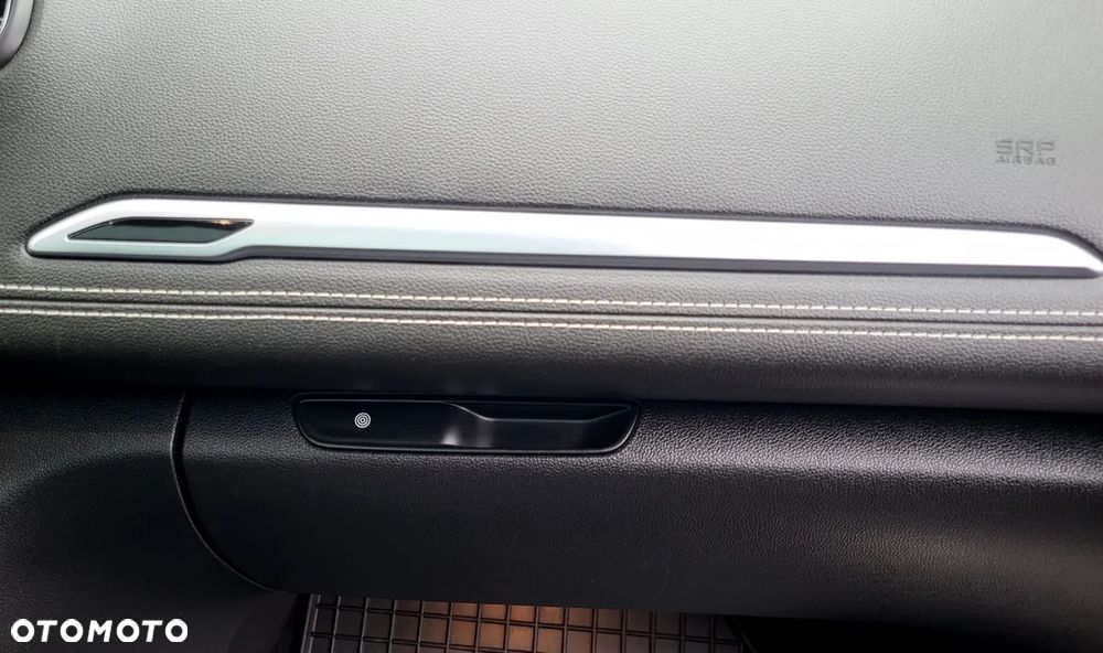 Renault Scenic 1.6 dCi Energy Bose Edition S&S - 28