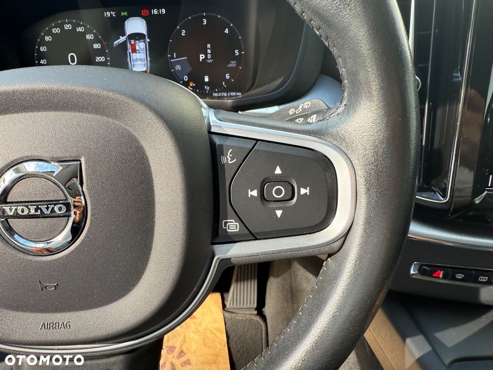 Volvo XC 60 D4 SCR Momentum - 23