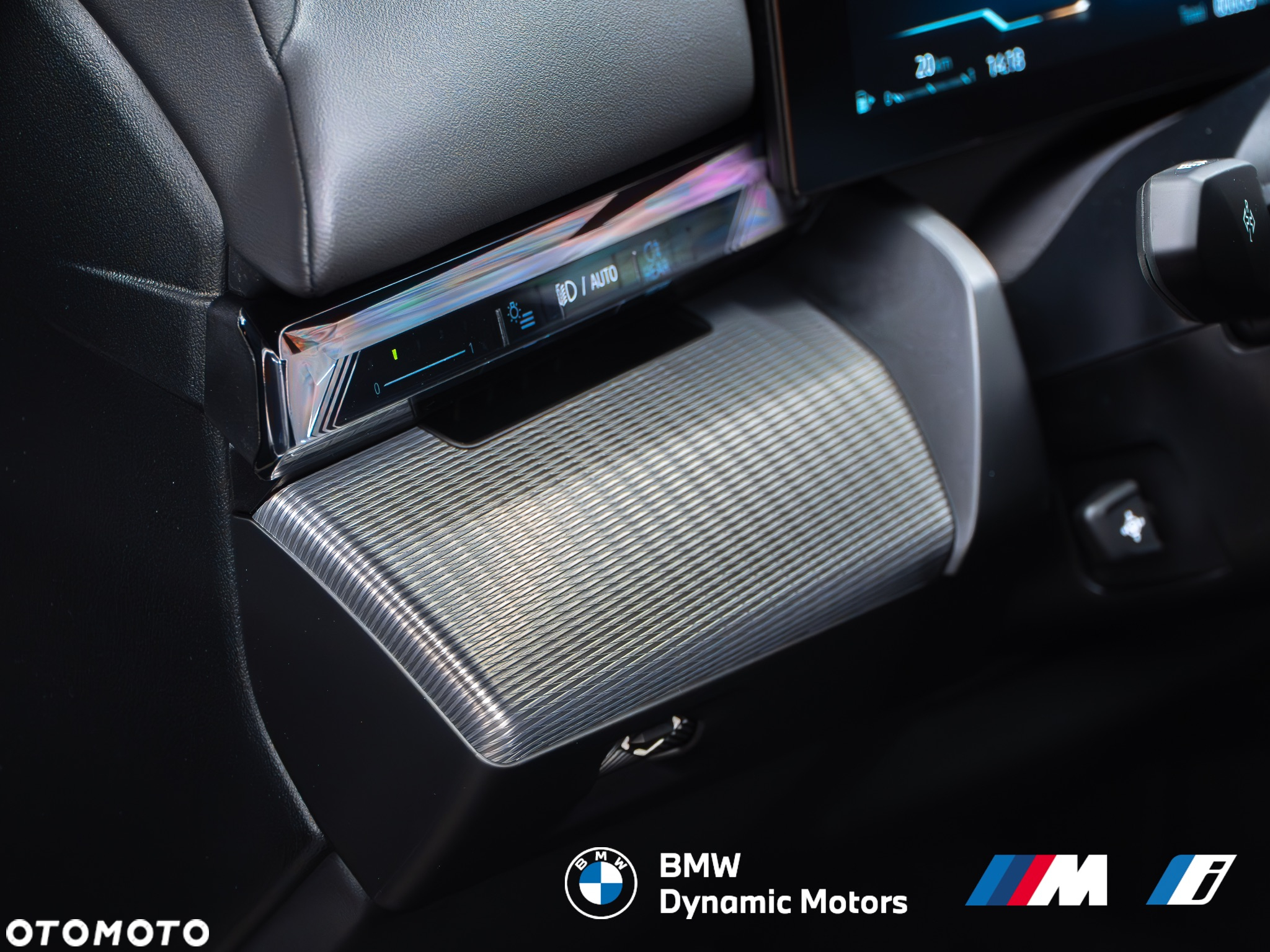 BMW Seria 5 520d xDrive - 28