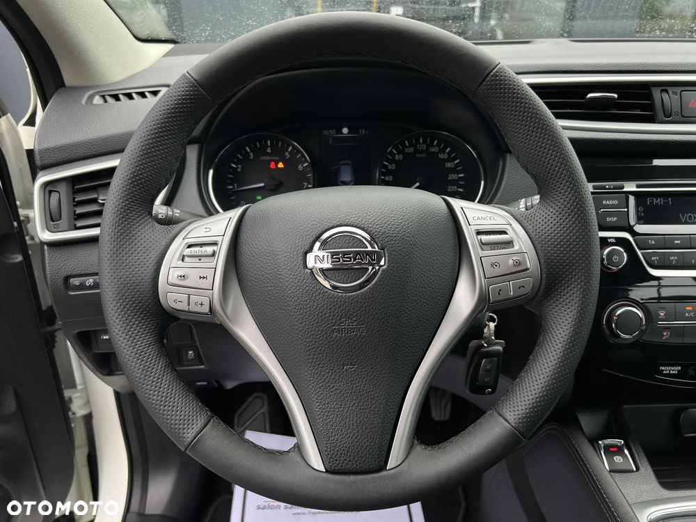 Nissan Qashqai 1.2 DIG-T N-Connecta EU6 - 25