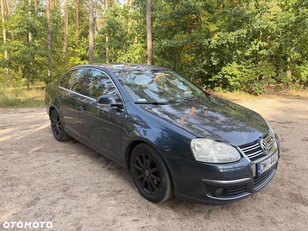 Volkswagen Jetta 1.9 TDI Comfortline - 9