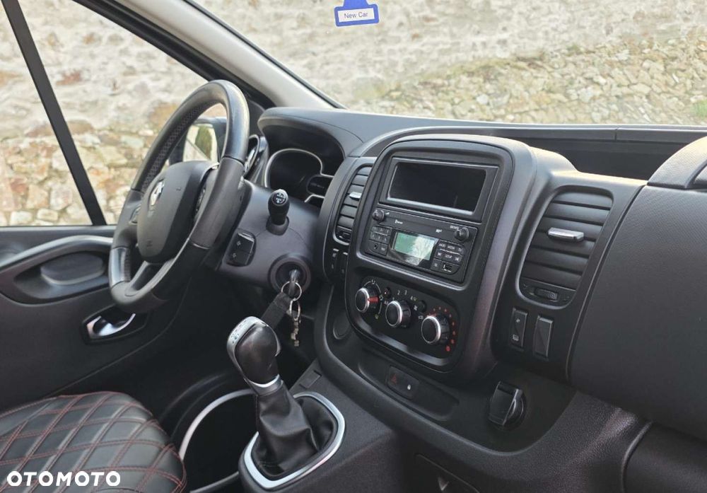 Renault Trafic - 23