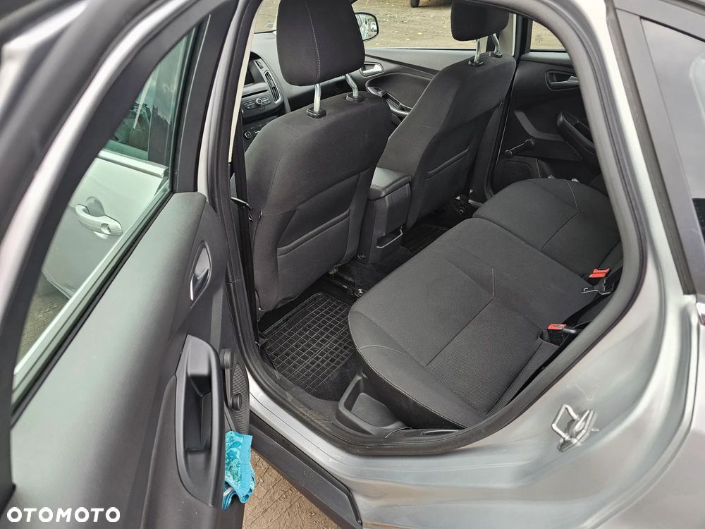 Ford Focus 1.6 SYNC Edition - 9