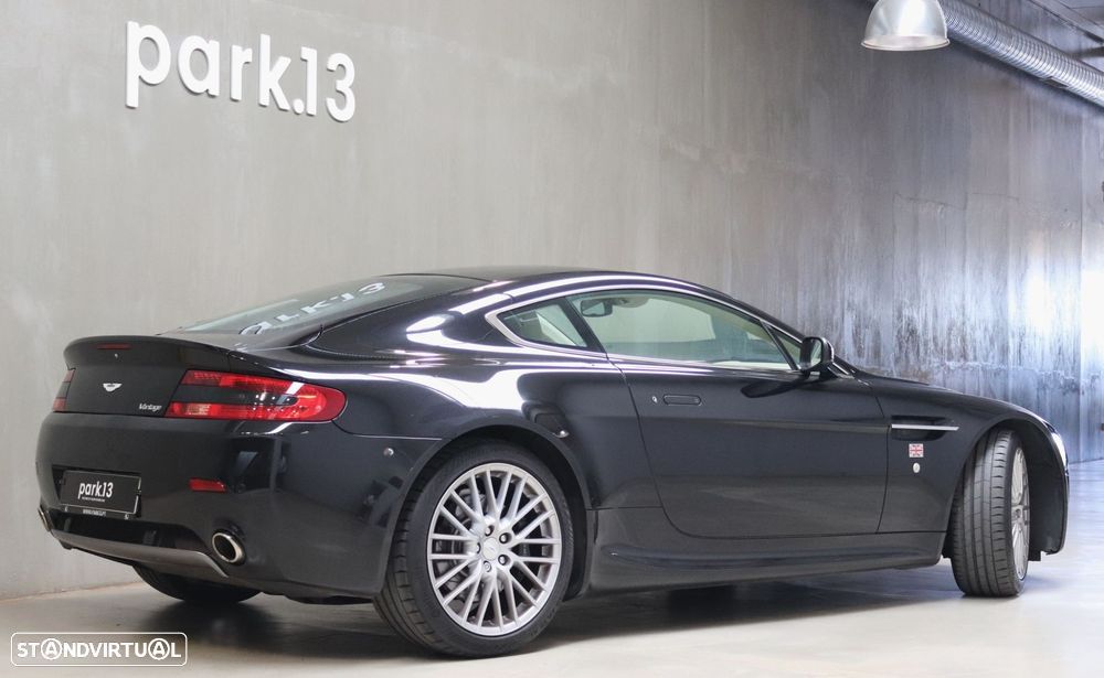Aston Martin Vantage Coupe V8 Sportshift - 11