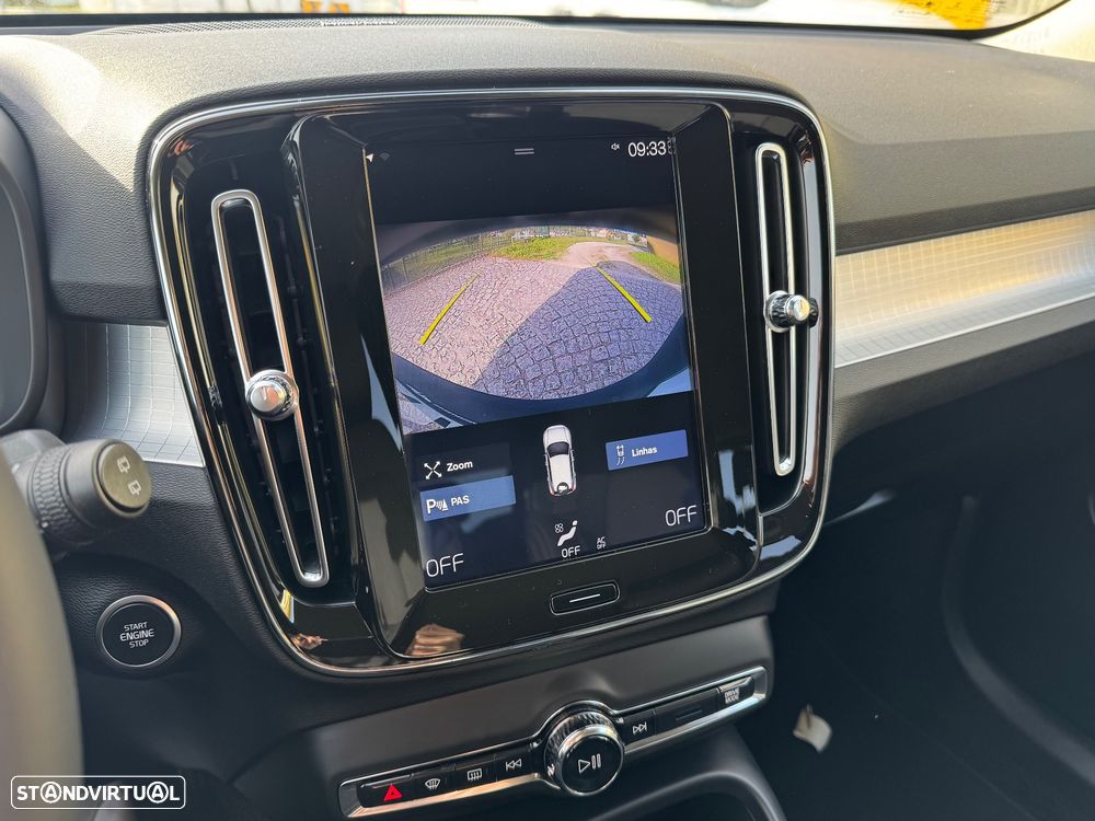 Volvo XC 40 2.0 D3 Momentum Plus - 28