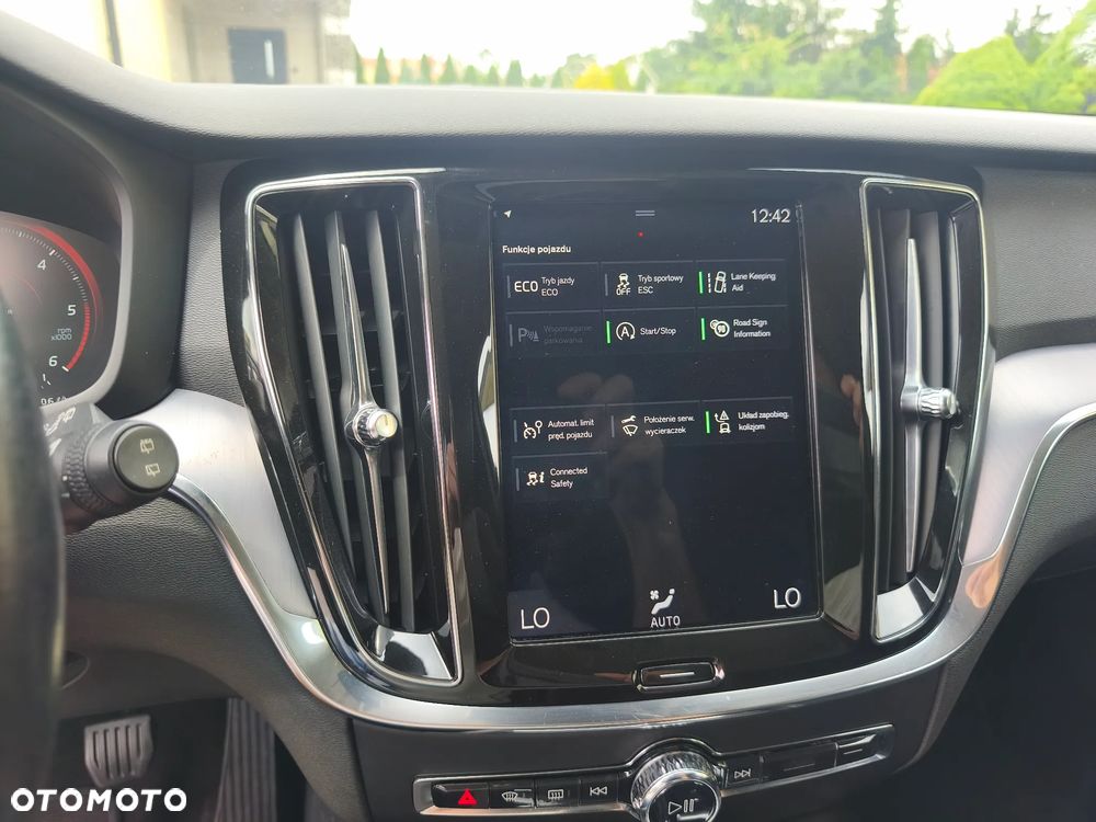 Volvo V60 D3 Momentum Core - 25