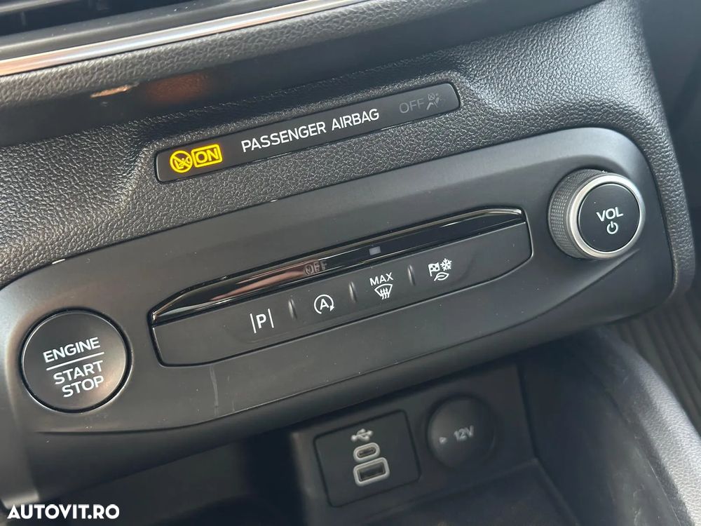 Ford Focus 1.0 EcoBoost MHEV Titanium X - 29