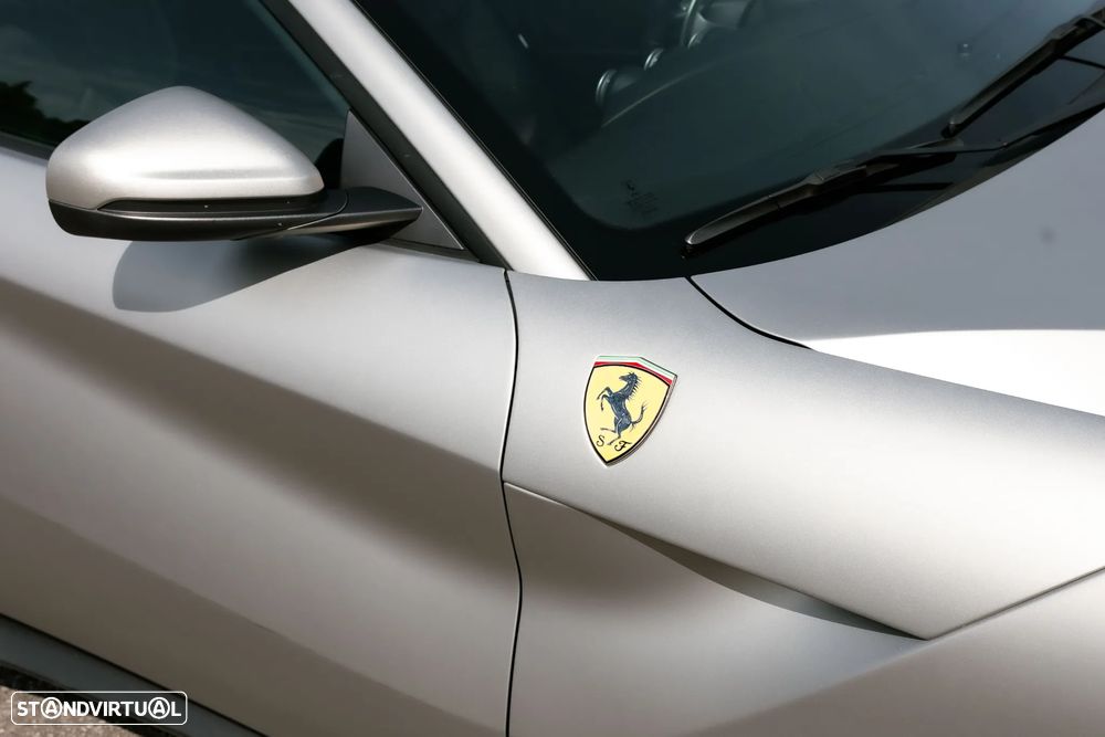 Ferrari F12 Berlinetta Hele - 10