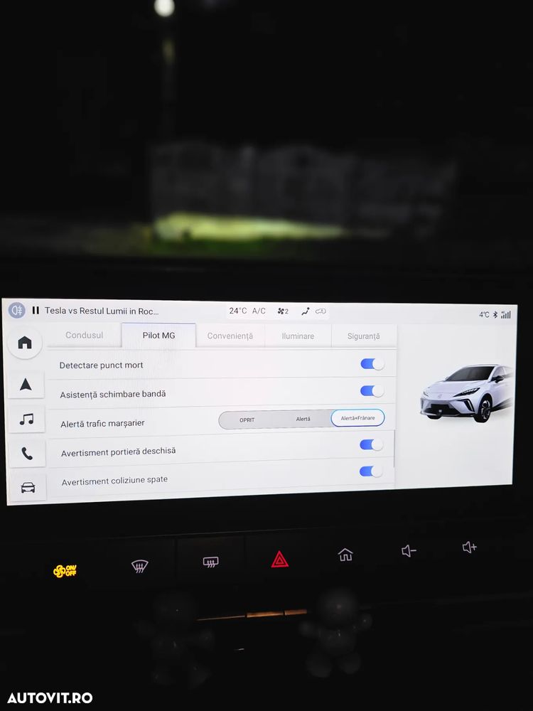 MG MG4 EV 64 kWh XPower - 27