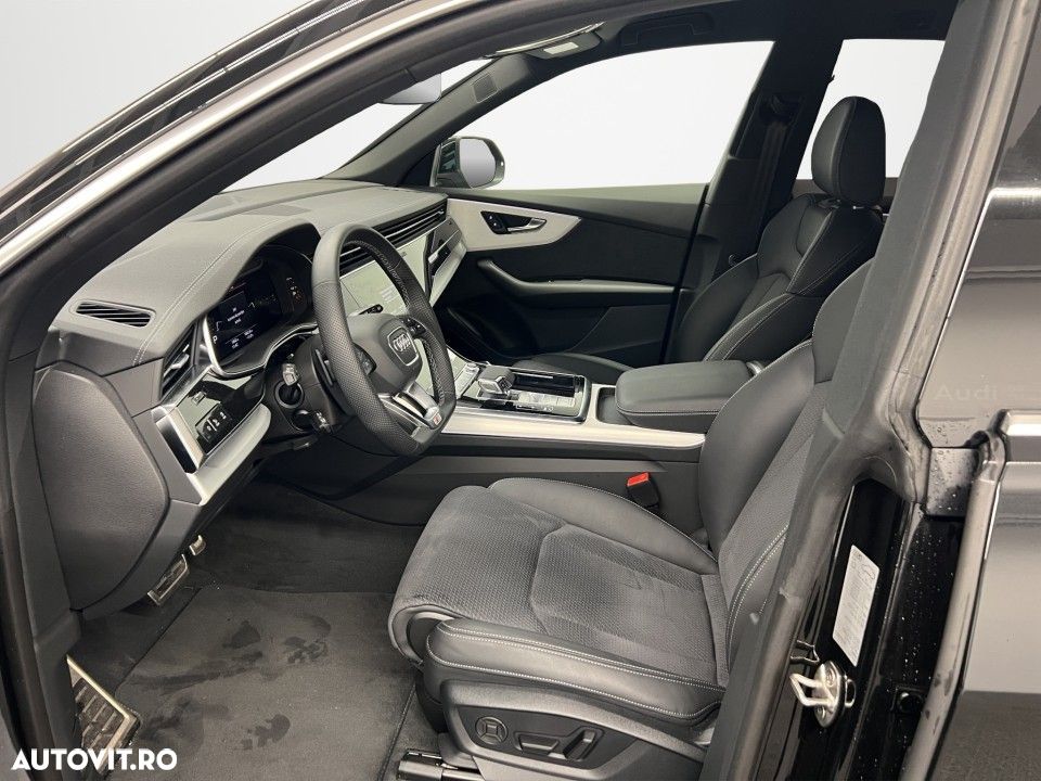 Audi Q8 - 8