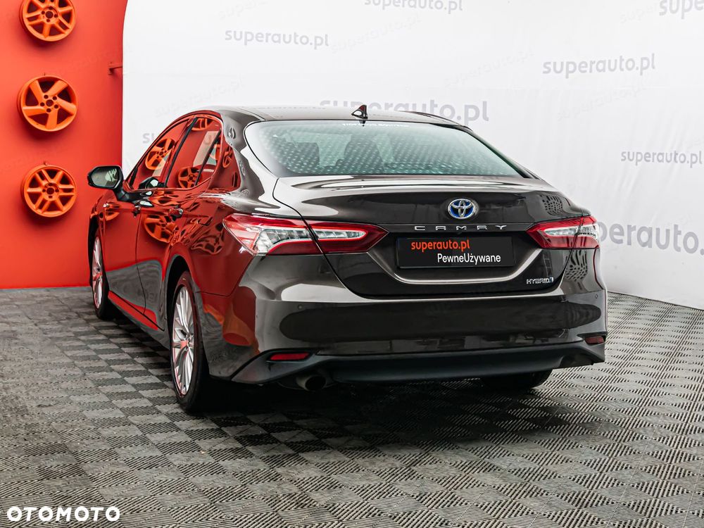 Toyota Camry 2.5 Hybrid Executive CVT - 33