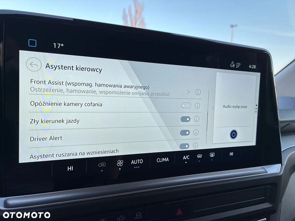 Volkswagen Caravelle - 27