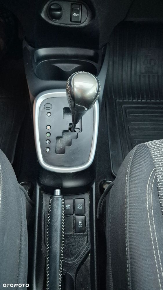 Toyota Yaris - 22