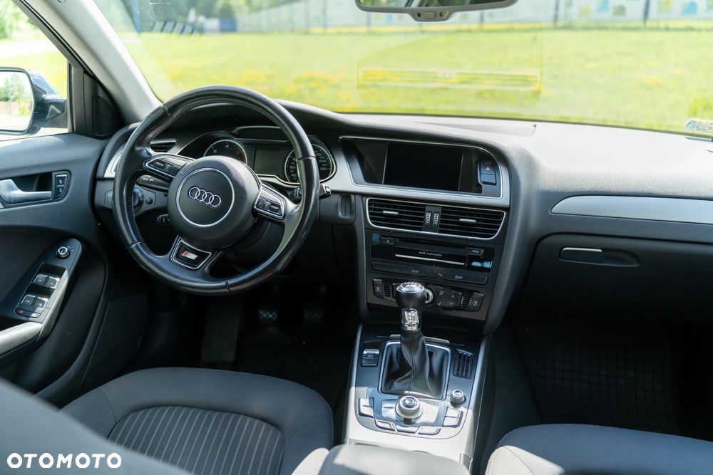 Audi A4 Avant 2.0 TDI - 16