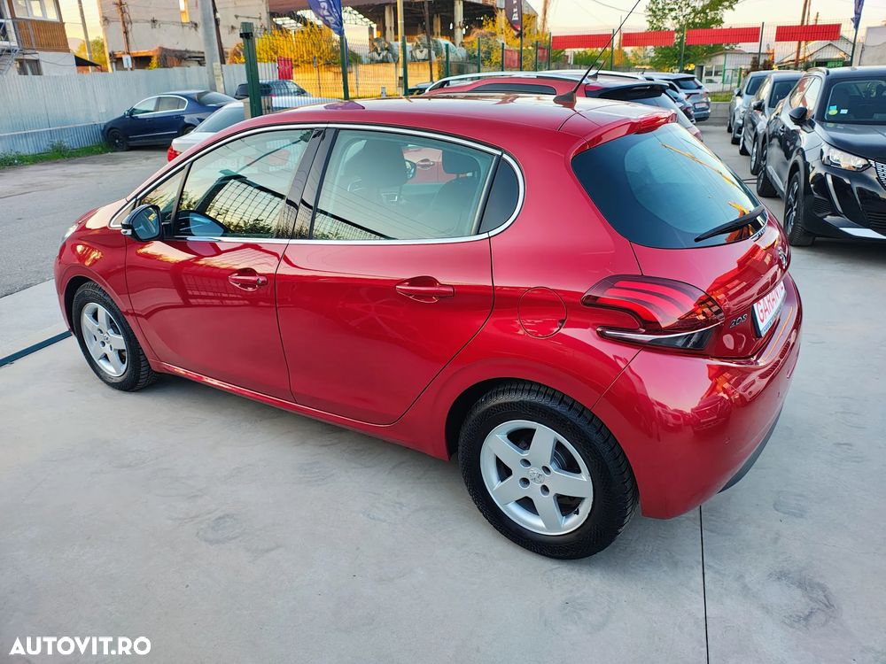 Peugeot 208 PureTech 110 Stop & Start Allure - 4