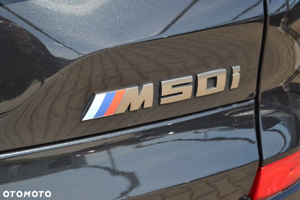 BMW X5 M M50i - 15
