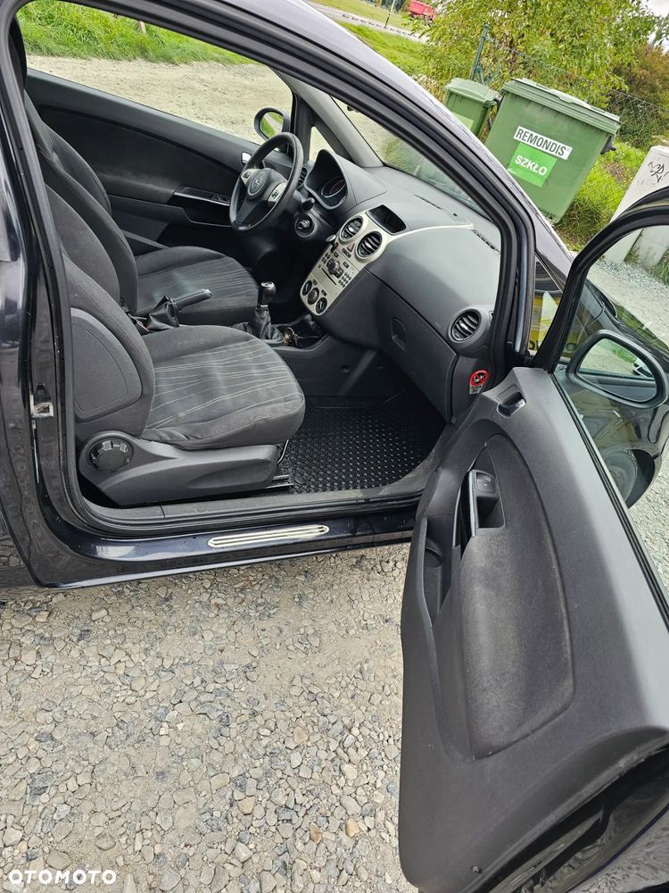 Opel Corsa 1.2 16V Cosmo - 9