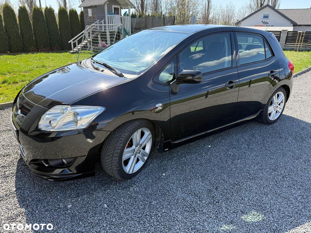 Toyota Auris 2.2 D-4D D-CAT - 1
