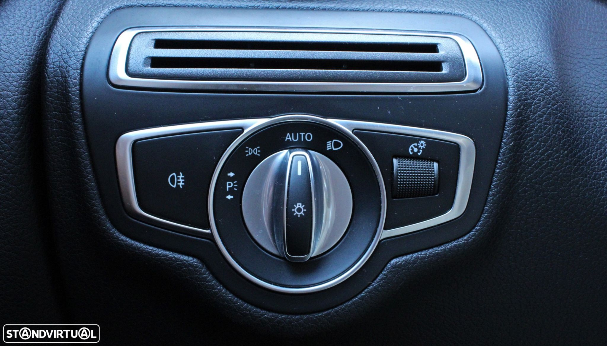 Mercedes-Benz C 300 d AMG Line - 18