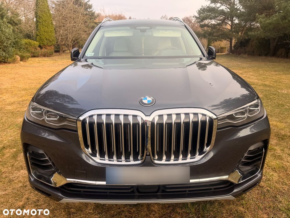 BMW X7 xDrive40i - 11