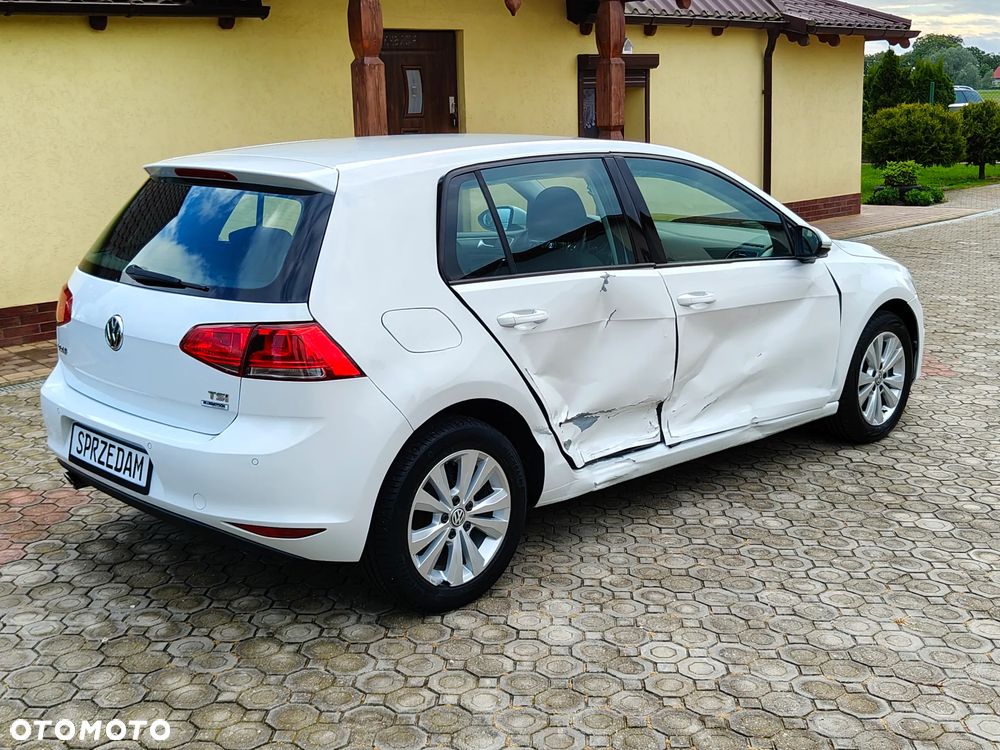 Volkswagen Golf - 8