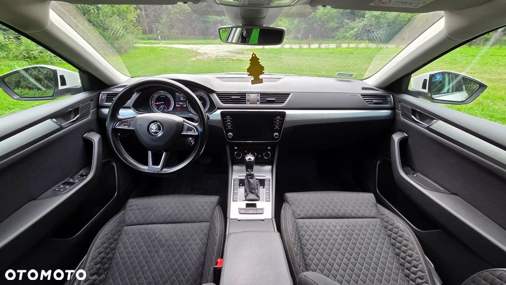Skoda Superb 2.0 TDI Ambition DSG - 11