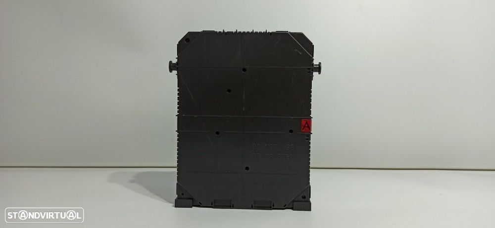 CAIXA DE RELÉS/ FUSÍVEIS PEUGEOT 3008 ACTIVE - 2