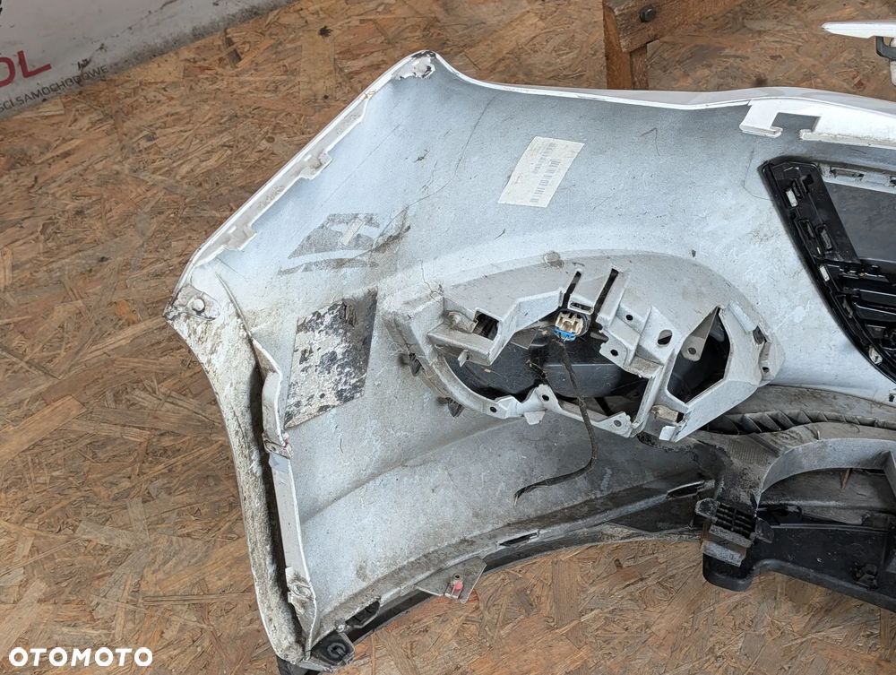 ZDERZAK PRZEDNI OPEL ASTRA IV J LIFT  Y40R - 5