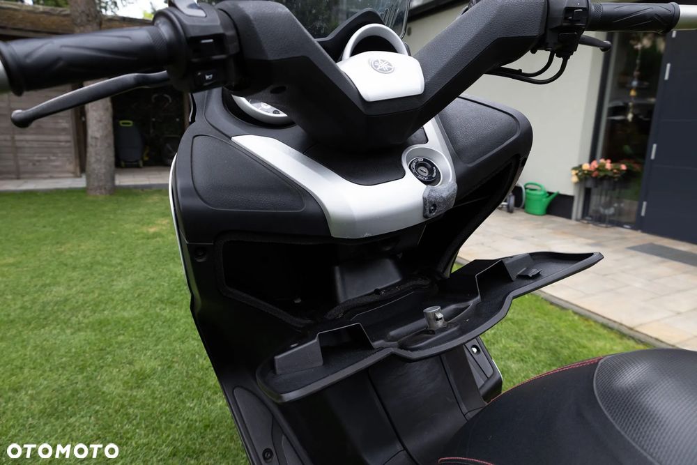 Yamaha X-max - 6