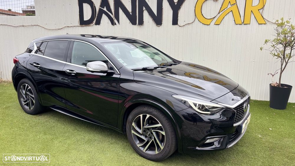 Infiniti Q30 1.5d DCT Premium City Black - 1