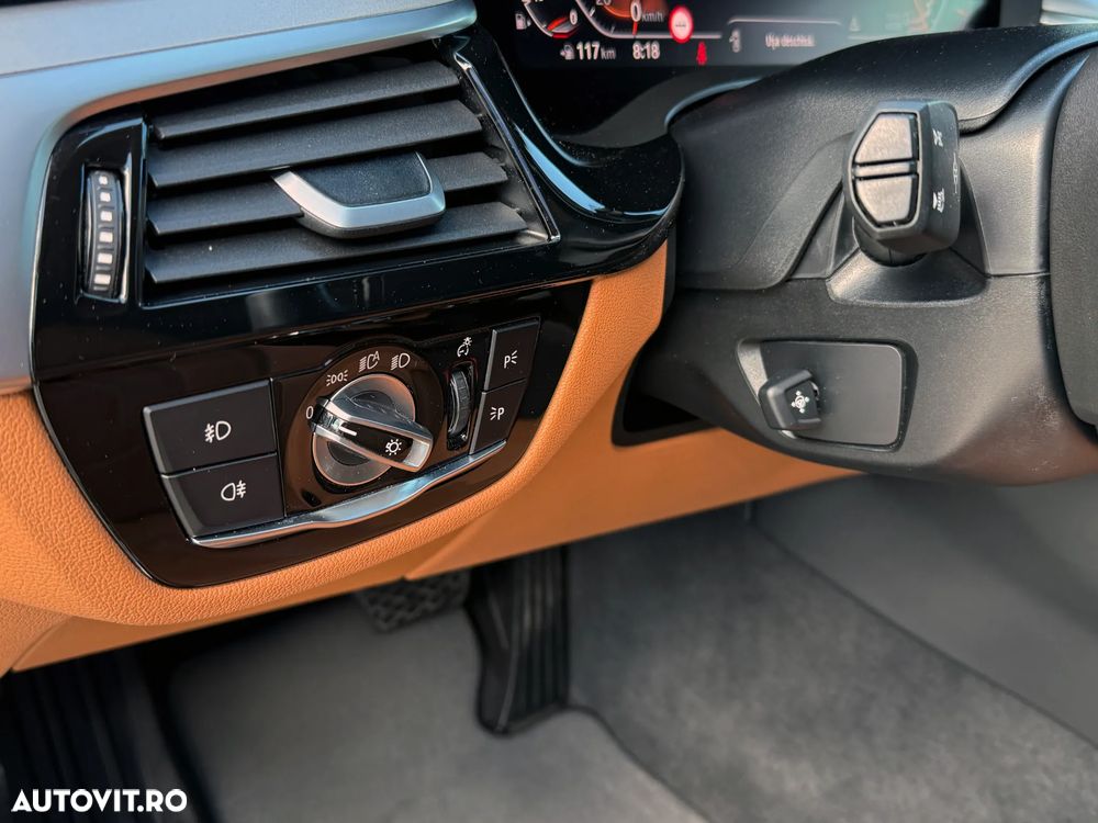 BMW Seria 5 520i Aut. Luxury Line - 20
