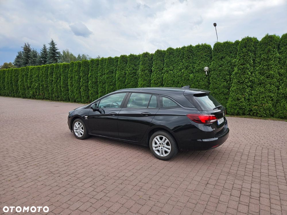 Opel Astra 1.6 CDTI Sport - 1