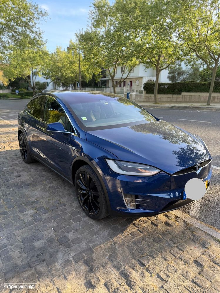 Tesla Model X - 6