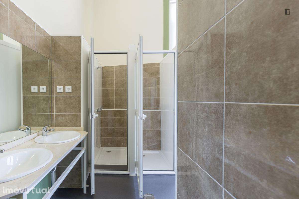 Quarto - localizado em Paranhos Porto - Grande imagem: 2/22