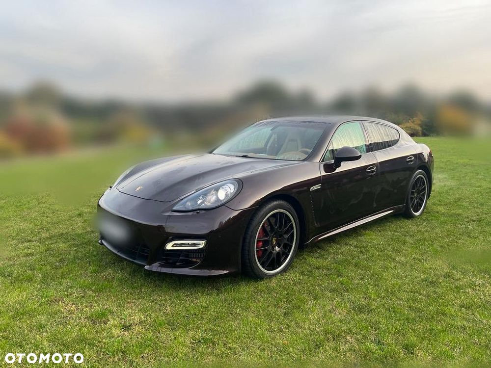 Porsche Panamera Turbo - 1