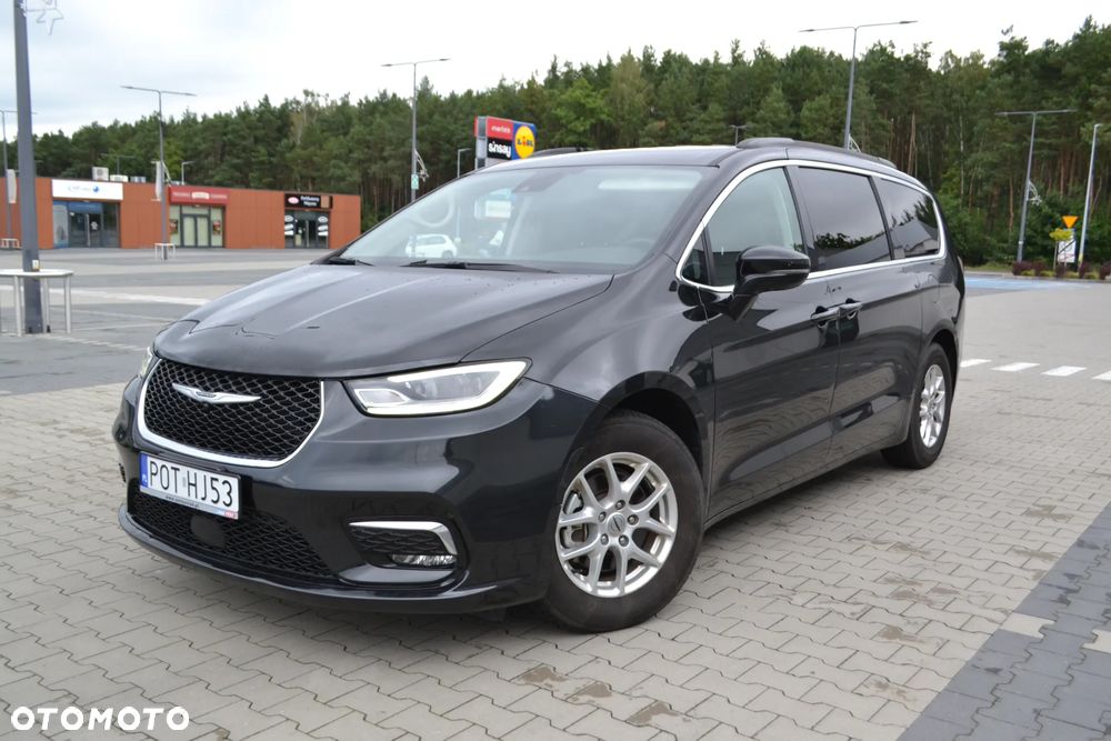 Chrysler Pacifica - 12