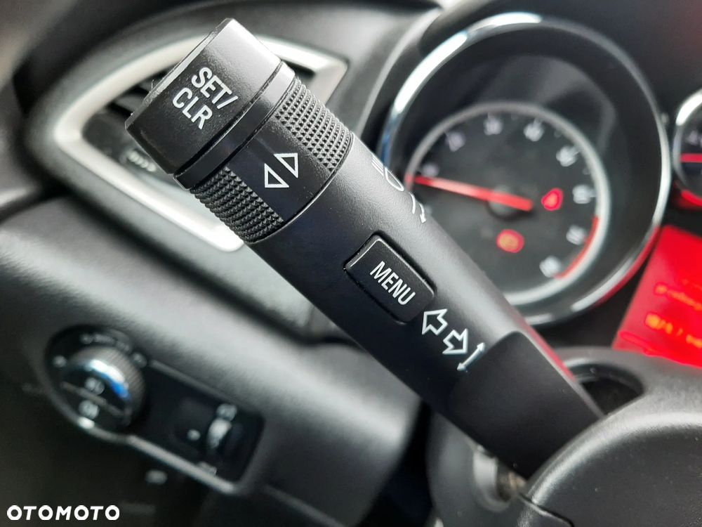 Opel Astra 1.4 Turbo - 22
