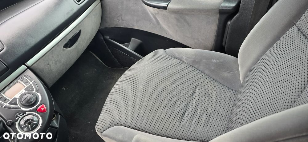 Peugeot 807 2.0 HDi Trendy - 11