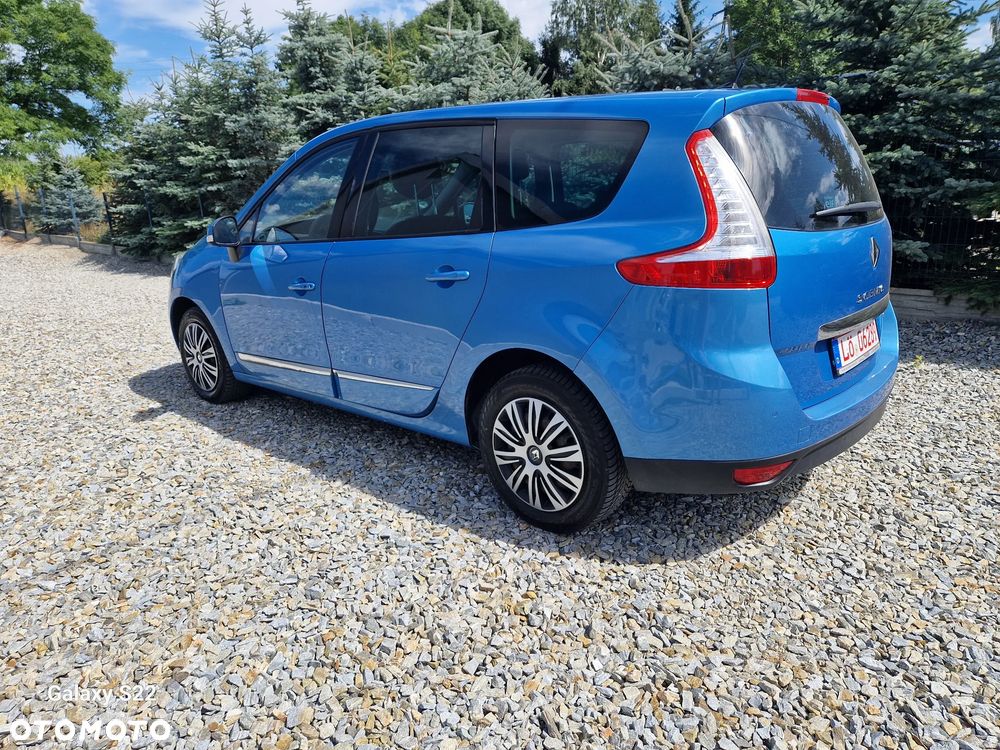 Renault Grand Scenic - 11