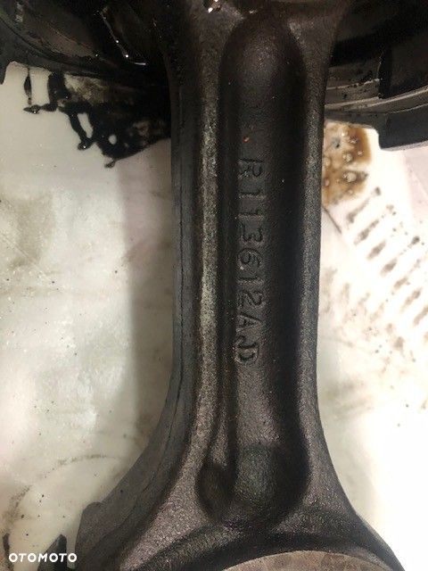 Korbowód R113612 - John Deere 4039 - 1