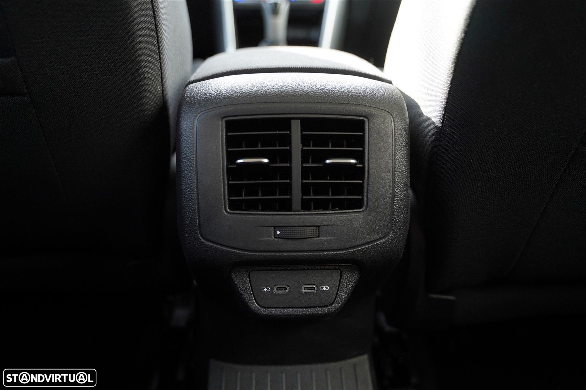 VW T-Roc 1.5 TSI Urban DSG - 14