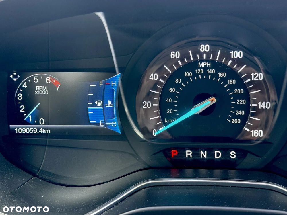 Ford Fusion - 16