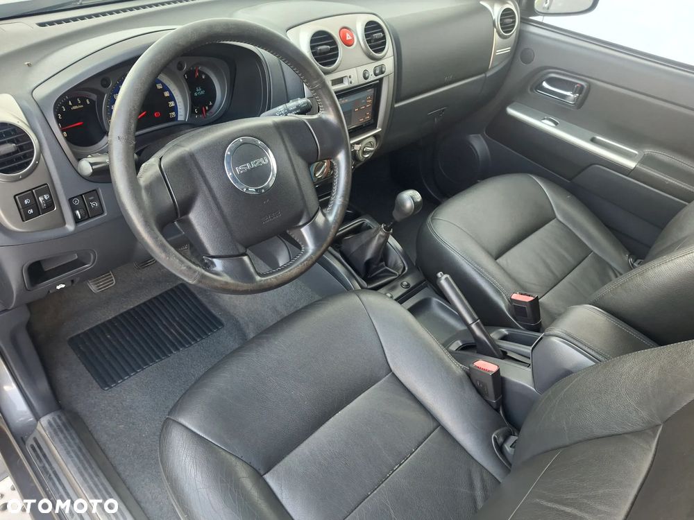 Isuzu D-Max 4x4 Double Cab Custom - 27